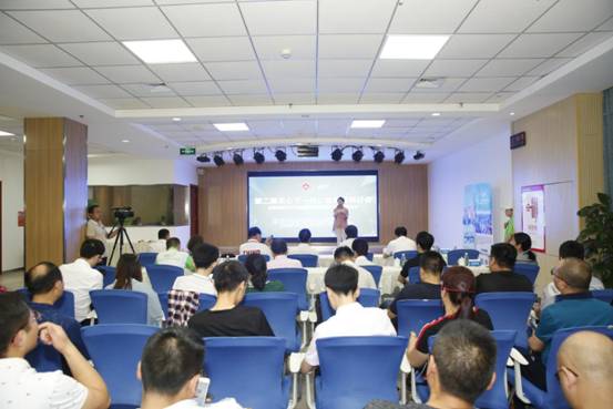 瞿佳、許海峰等大咖現(xiàn)場(chǎng)對(duì)話(huà) 共同探討青少年眼健康話(huà)題