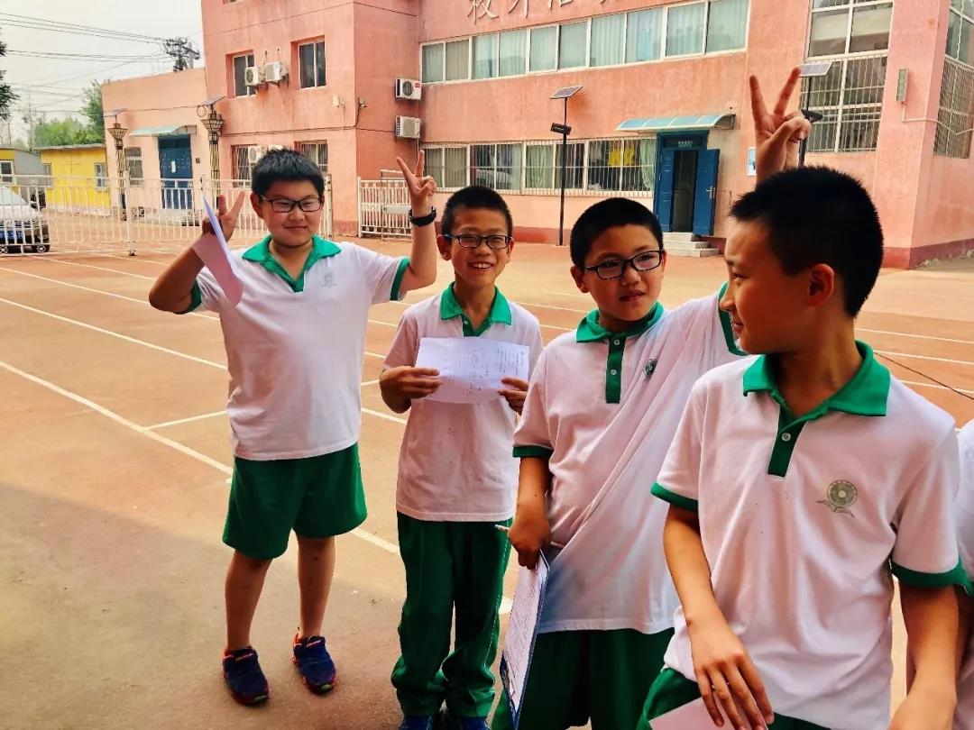 孩子視力“亮紅燈” 眼睛不會(huì)“放暑假”