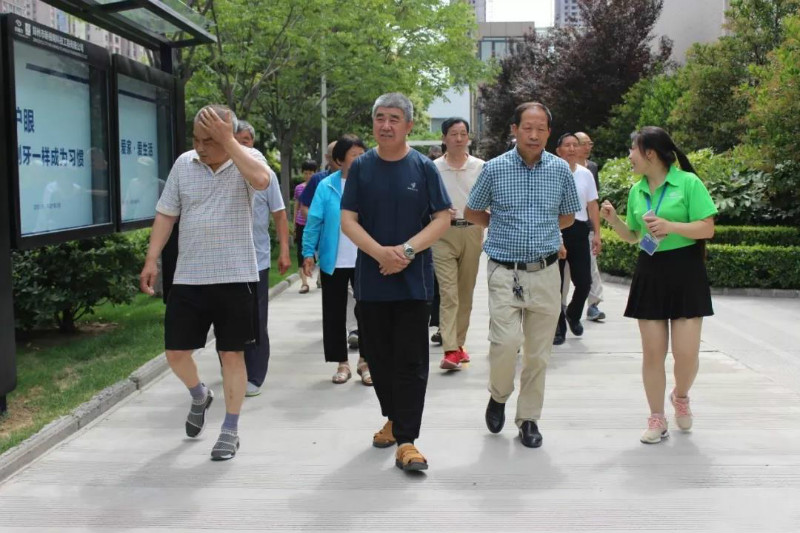 吸引中老年團(tuán)體專程來報(bào)到？好視力為你一鍵解鎖透明工廠的秘密