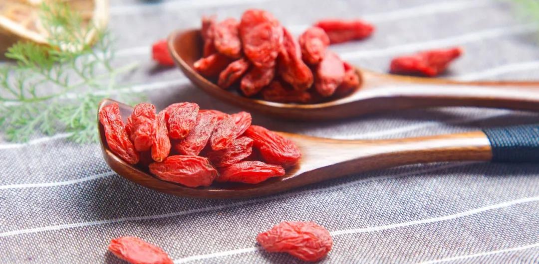 眼睛累了吃什么護(hù)眼？這種食物家家都有！