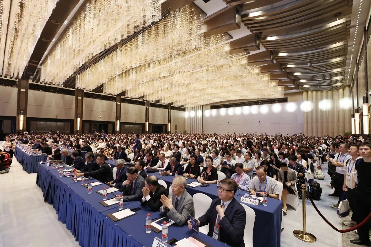 今年杭州眼科學(xué)術(shù)大會，又是哪個公益展位玩出了新高度？